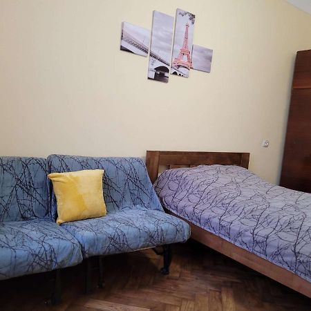 Зручна І Комфортна Квартира Недалеко Від Вокзалу І Центру Міста ลวีฟ ภายนอก รูปภาพ
